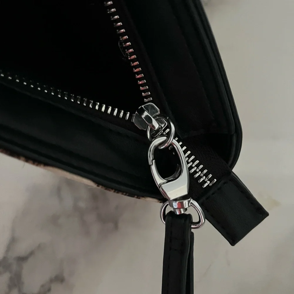 🛍️5 for$25 SALES White‎ House Black Market Clutch - Picture 7 of 12